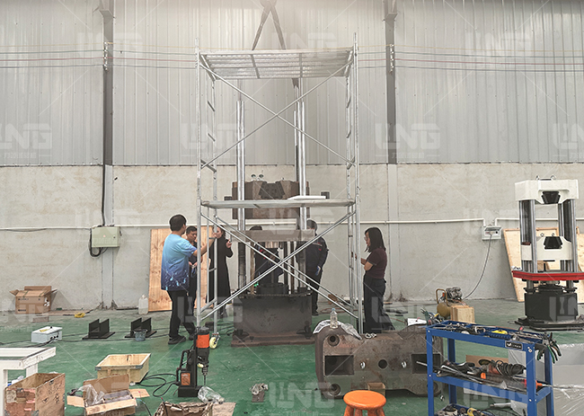 Documental sobre el sitio de montaje de la máquina de prueba universal servomotor electrohidráulico controlada por microcomputadoras de 200 toneladas de la máquina de prueba Jinan liling: tallado cuidadosamente, forjado un nuevo punto de referencia para el equipo de prueba