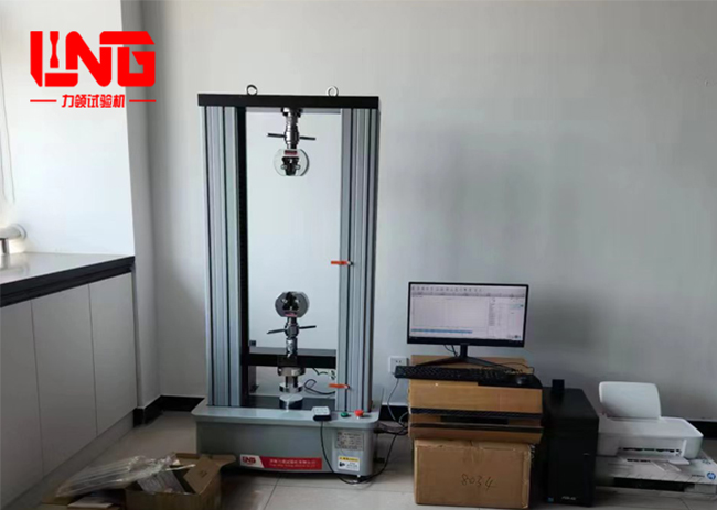 Mantenimiento de la máquina de prueba universal electrónica